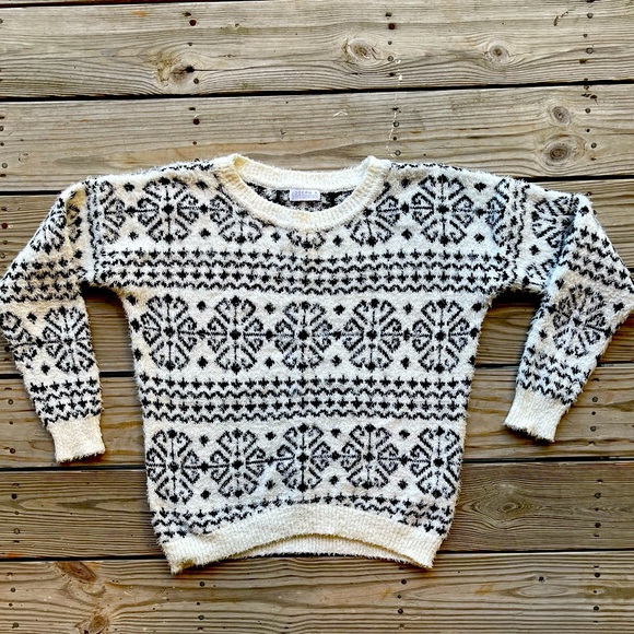 Joseph A. Black & White Patterned Acrylic Sweater, Small - Picture 2 of 5